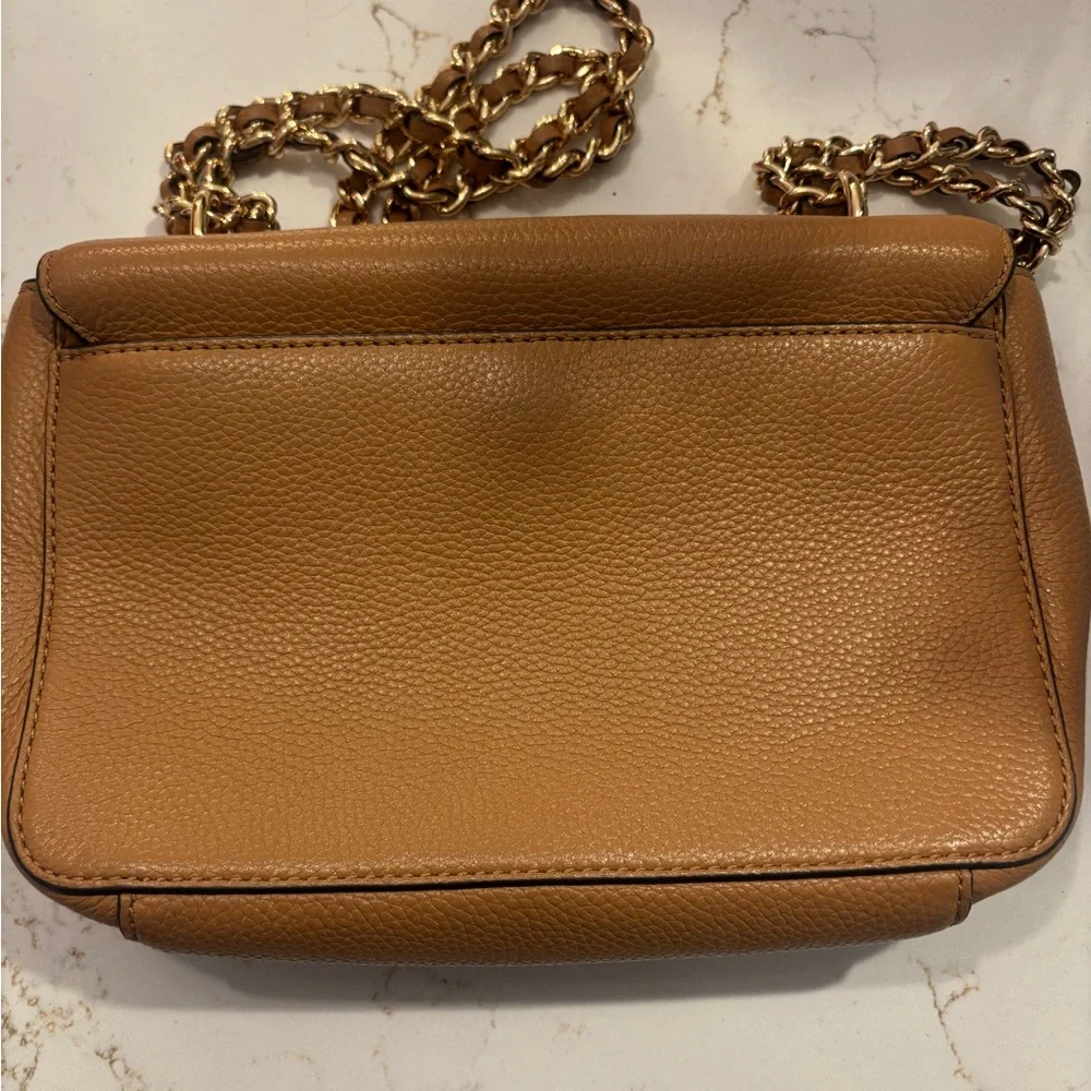 Tory Burch Brown Leather Shoulder Bag with Gold Chain - Picture 3 of 8